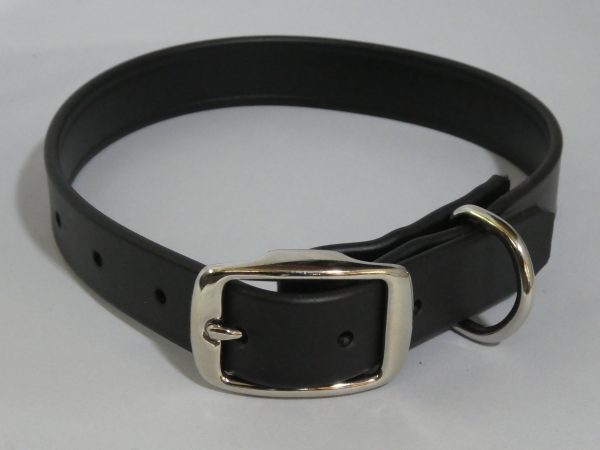 An image of a black biothane dog collar from TheUltimateLeash.com