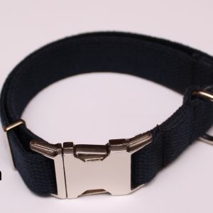 An image of a black cotton dog collar from TheUltimateLeash.com